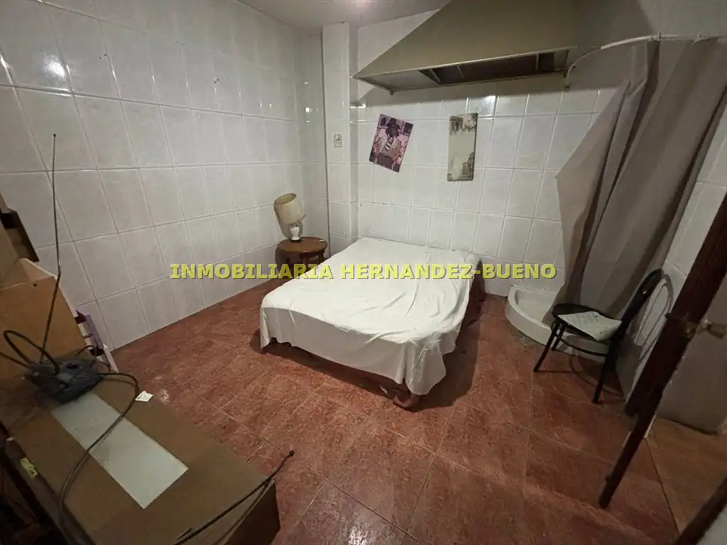 Habitación de Local en venta en Salamanca