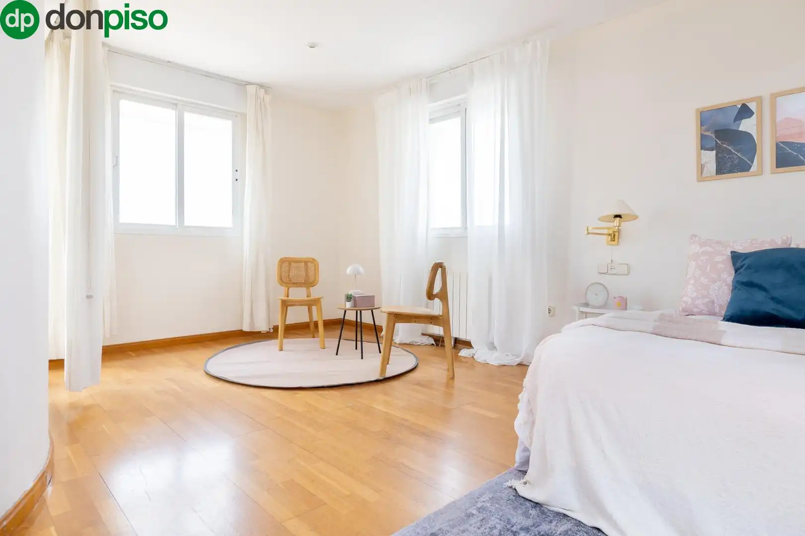Habitación de Casa o chalet en venta en Granada con Aire acondicionado, Calefacción y Jardín privado