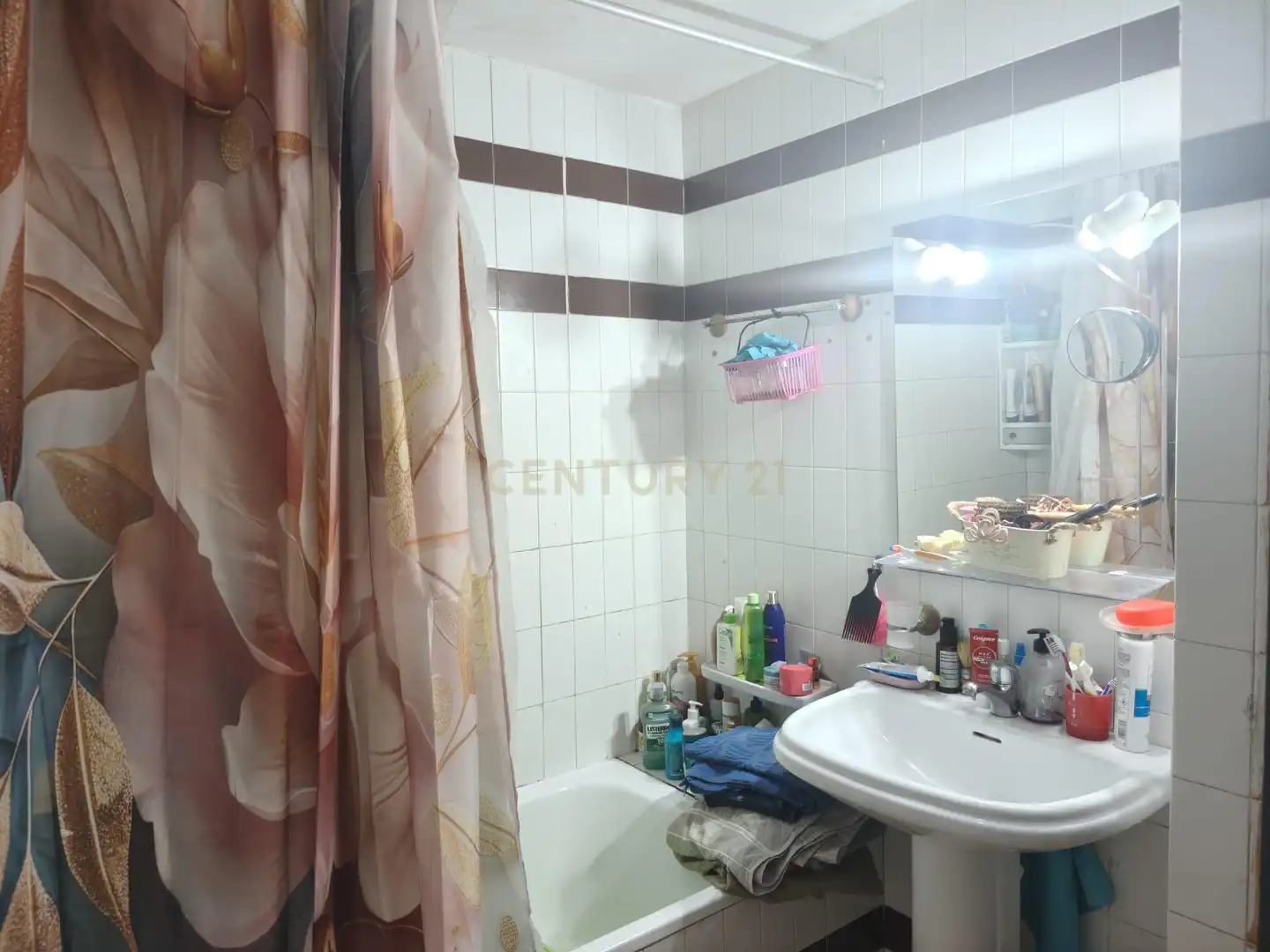 Badezimmer von Wohnungen zum Verkauf in Cáceres