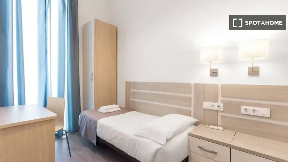 Habitación de Piso de alquiler en Barcelona con Aire acondicionado, Calefacción y Amueblado