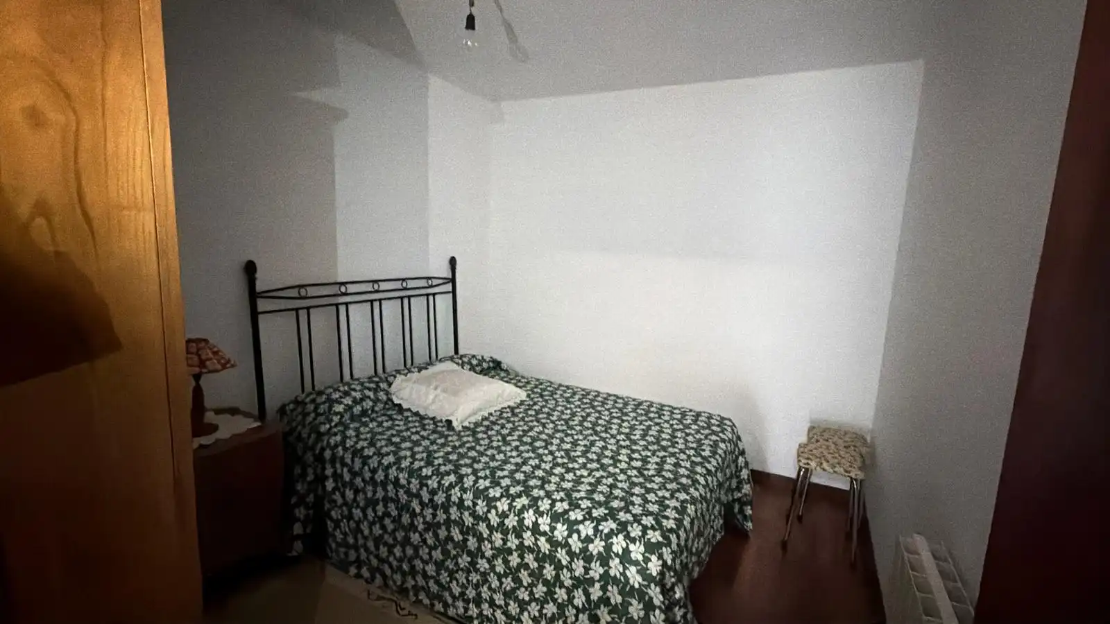 Bedroom of Detached homes for sale in San Xoán de Río  with Heating, Parquet flooring and Furnished