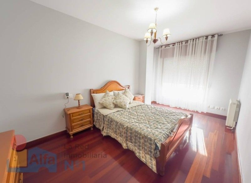 Habitación de Piso de alquiler en Ponteareas con Calefacción, Jardín privado y Trastero