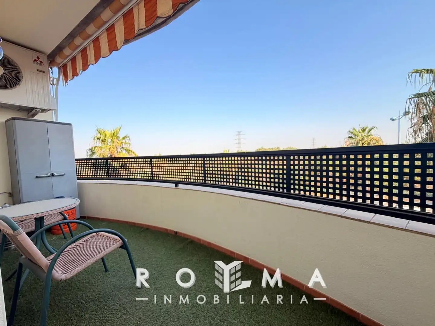 Terraza de Piso de alquiler en Dos Hermanas con Aire acondicionado, Calefacción y Jardín privado