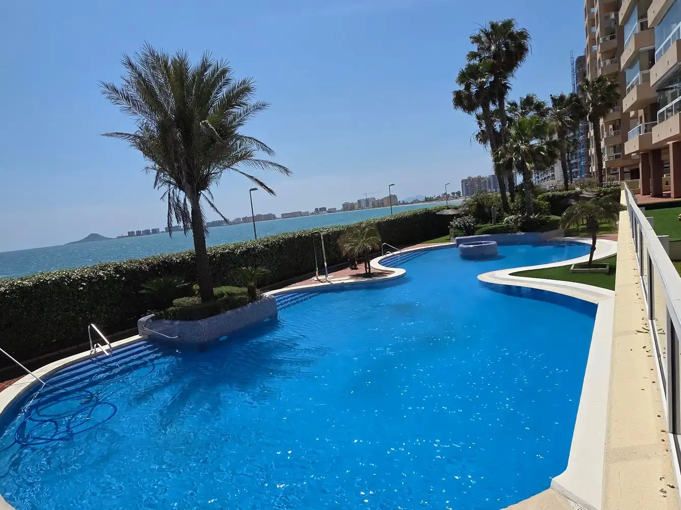 Piscina de Ático en venta en San Javier con Aire acondicionado, Amueblado y Balcón