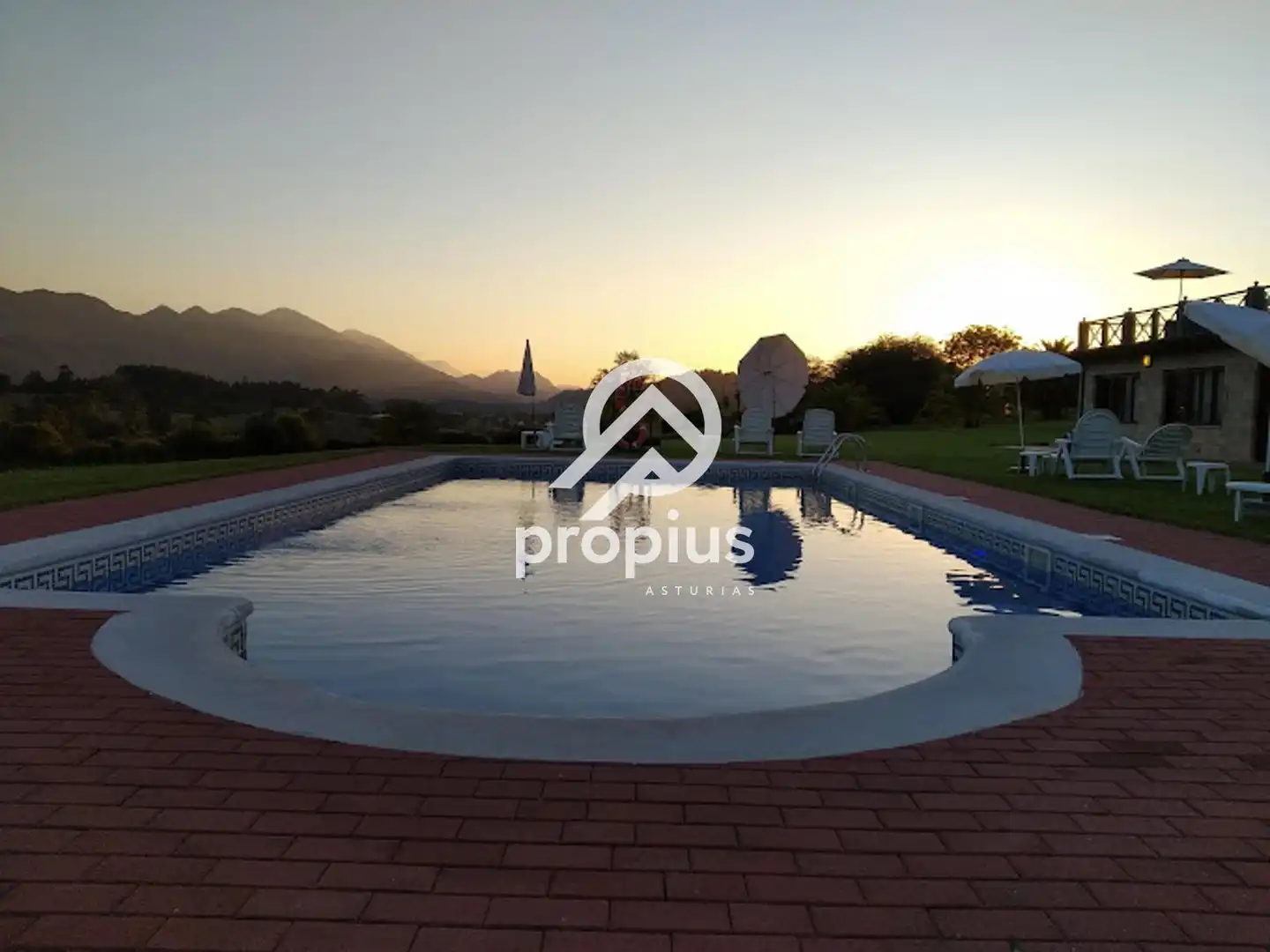 Piscina de Edifici en venda en Ribadedeva