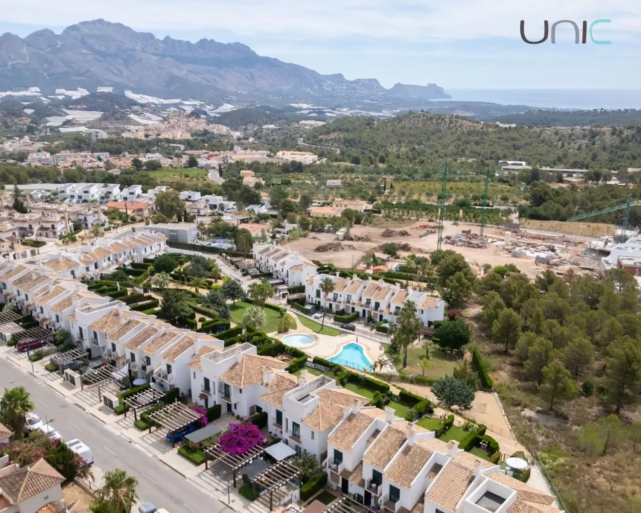 Vista exterior de Apartament en venda en Polop amb Aire condicionat, Calefacció i Jardí privat