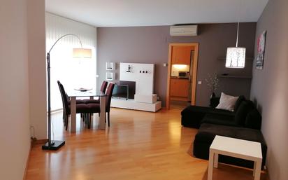 Living room of Flat to rent in  Barcelona Capital  with Air Conditioner, Heating and Furnished