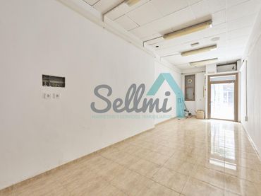 Local comercial de lloguer a Calle Pérez de Ayala
