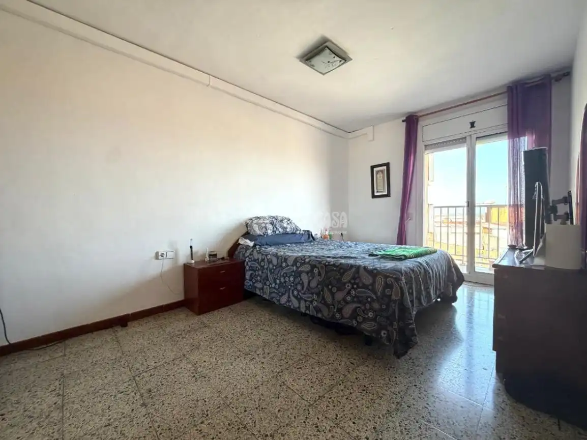Bedroom of Flat for sale in Badalona  with Air Conditioner and Balcony