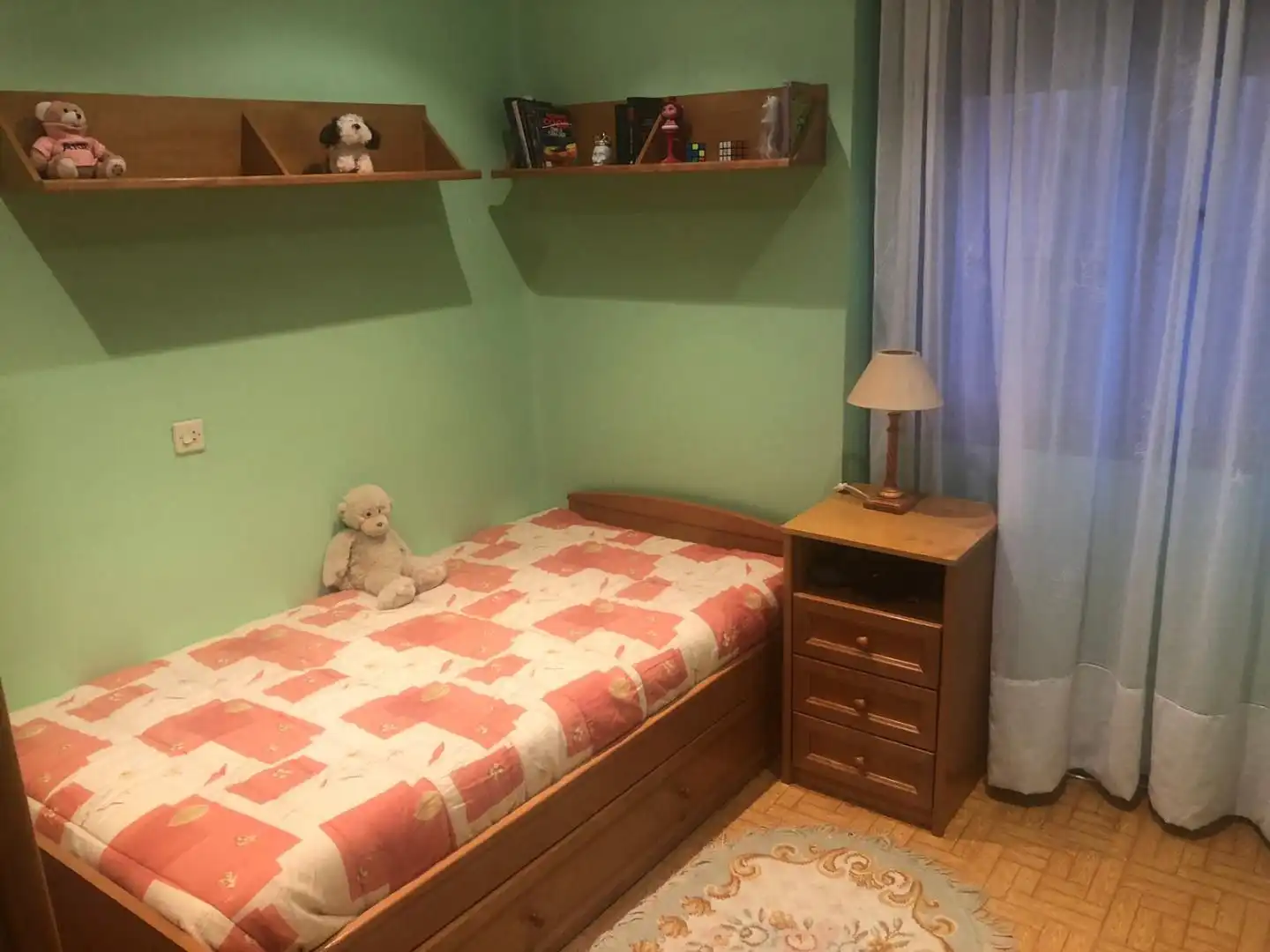 Flat for rent in Plaza de la Soledad, Cimadevilla