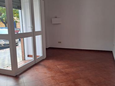 Local comercial en alquiler en Avenida Ramón y Cajal S/N