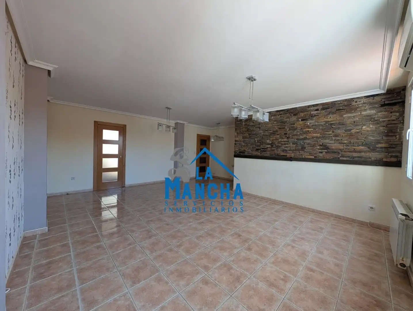 Comedor de Casa adosada en venta en La Gineta con Calefacción, Trastero y Balcón