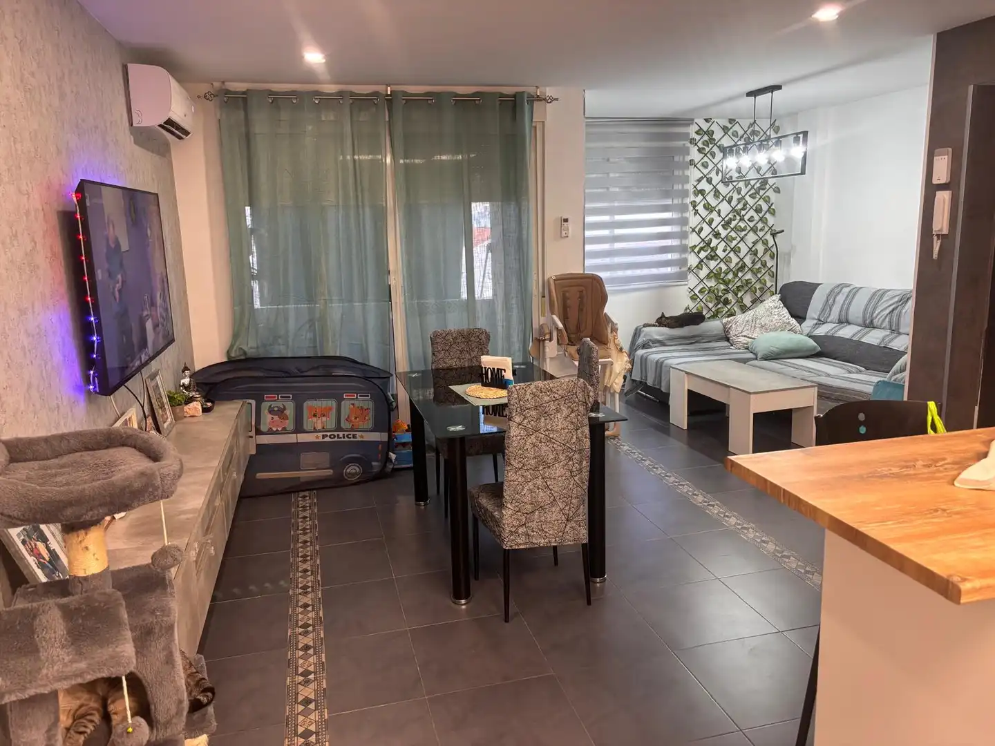 Sala d'estar de Pis en venda en Palma del Río amb Aire condicionat, Terrassa i Moblat