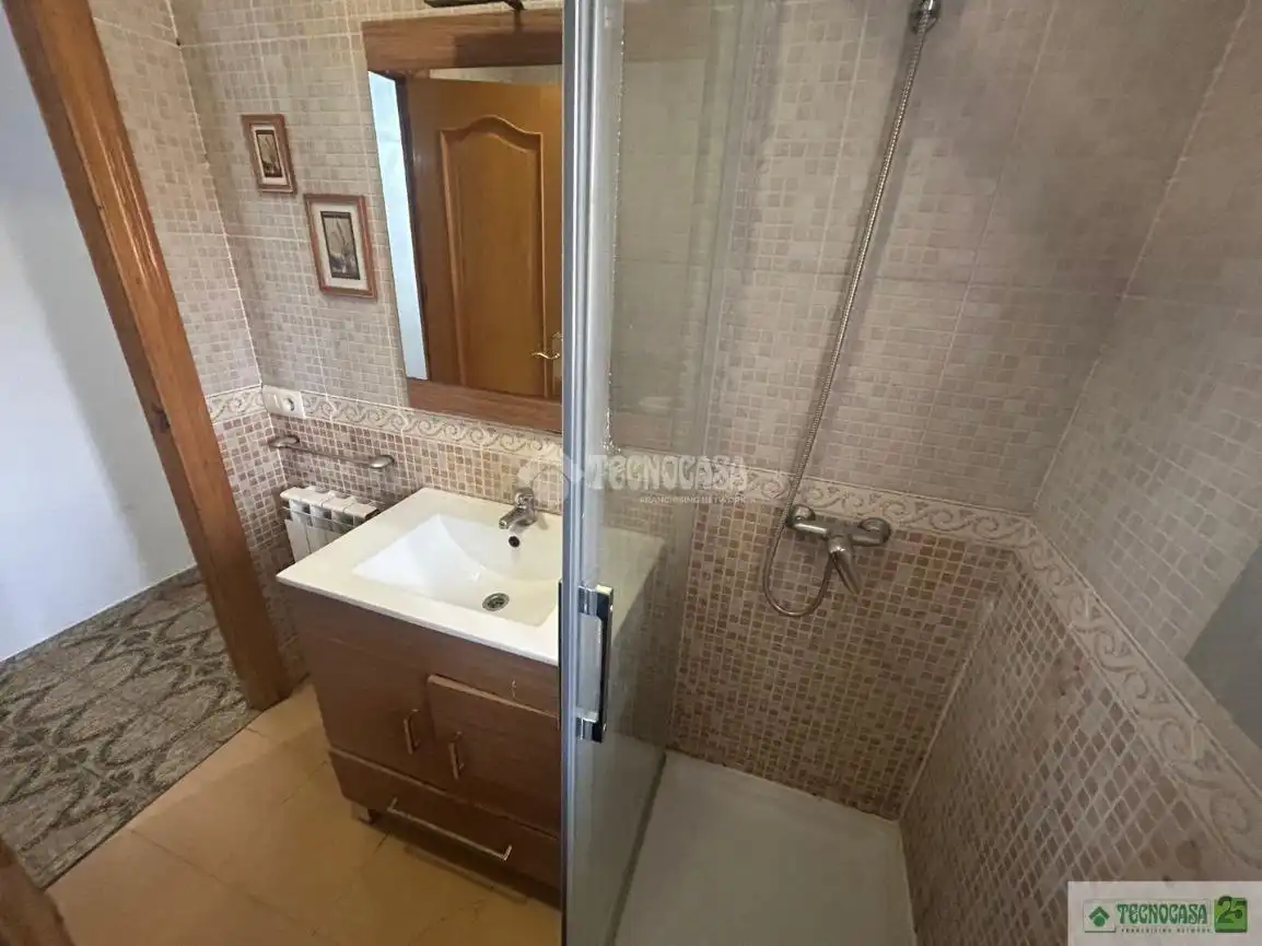 Baño de Piso en venta en Ciudad Real con Calefacción y Terraza