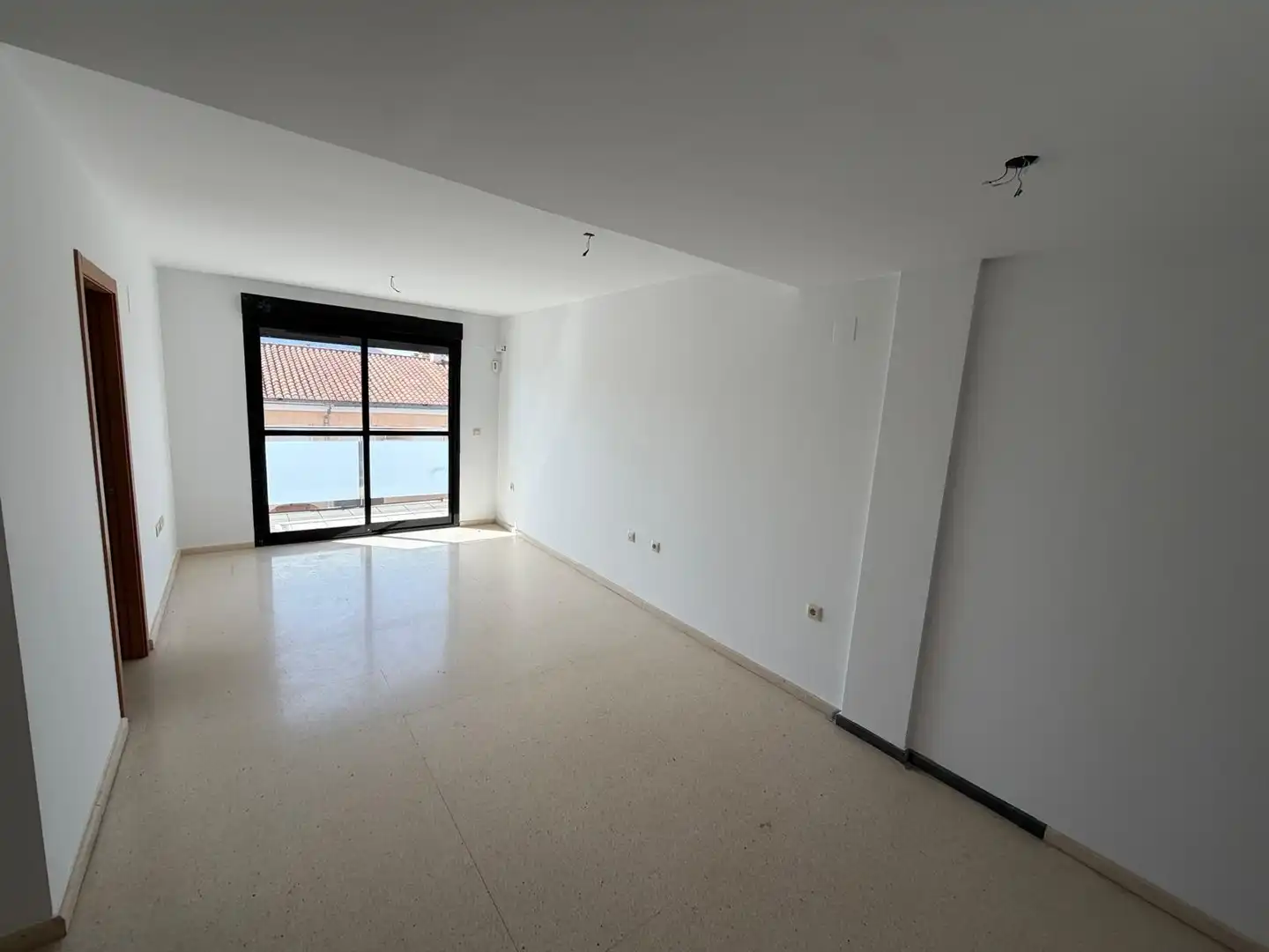 Sala d'estar de Pis en venda en Llocnou d'En Fenollet amb Balcó