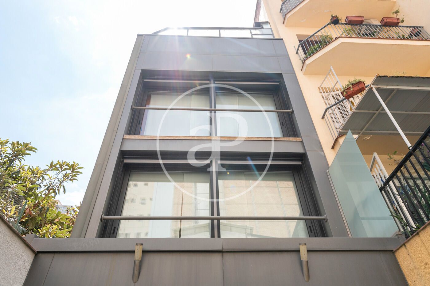 Vista exterior de Casa o xalet en venda en  Barcelona Capital amb Aire condicionat, Calefacció i Jardí privat