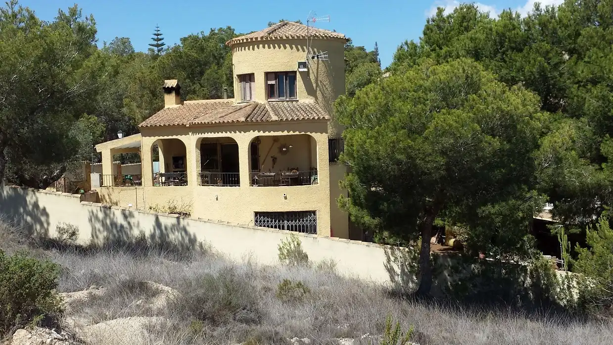 Villa mit Terrasse zum Verkauf in Calle Trevinca 4, imagen 2