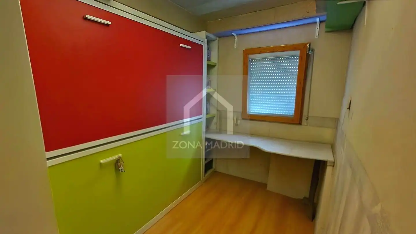 Bedroom of Flat for sale in Madrid  with Air Conditioner and Terrace