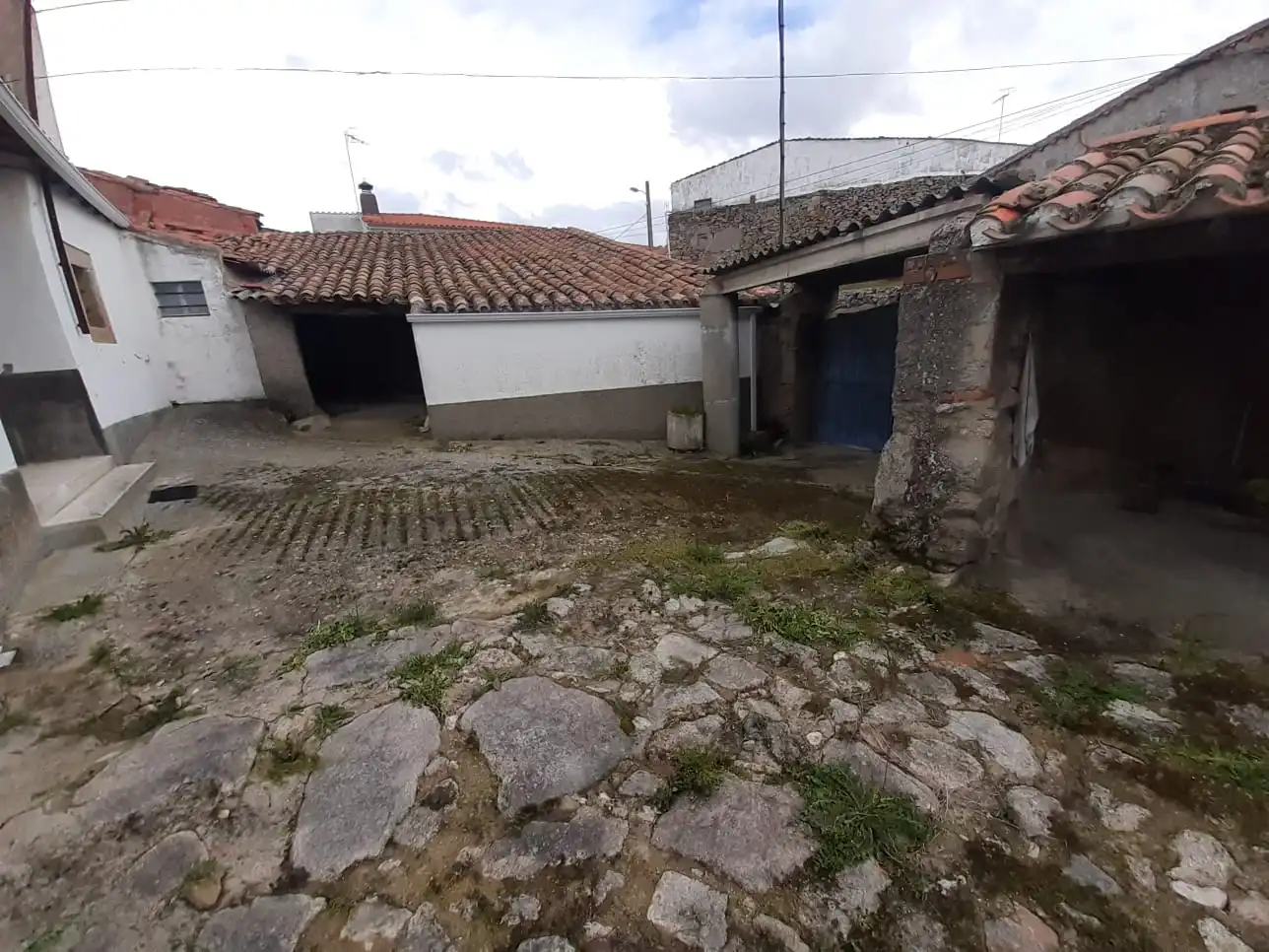 Exterior view of Houses for sale in Almeida de Sayago