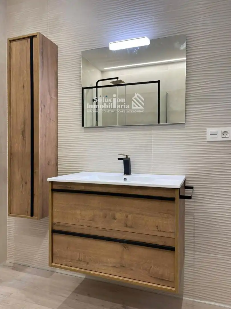 Badezimmer von Wohnung zum Verkauf in Salamanca mit Heizung, Terrasse und Balkon