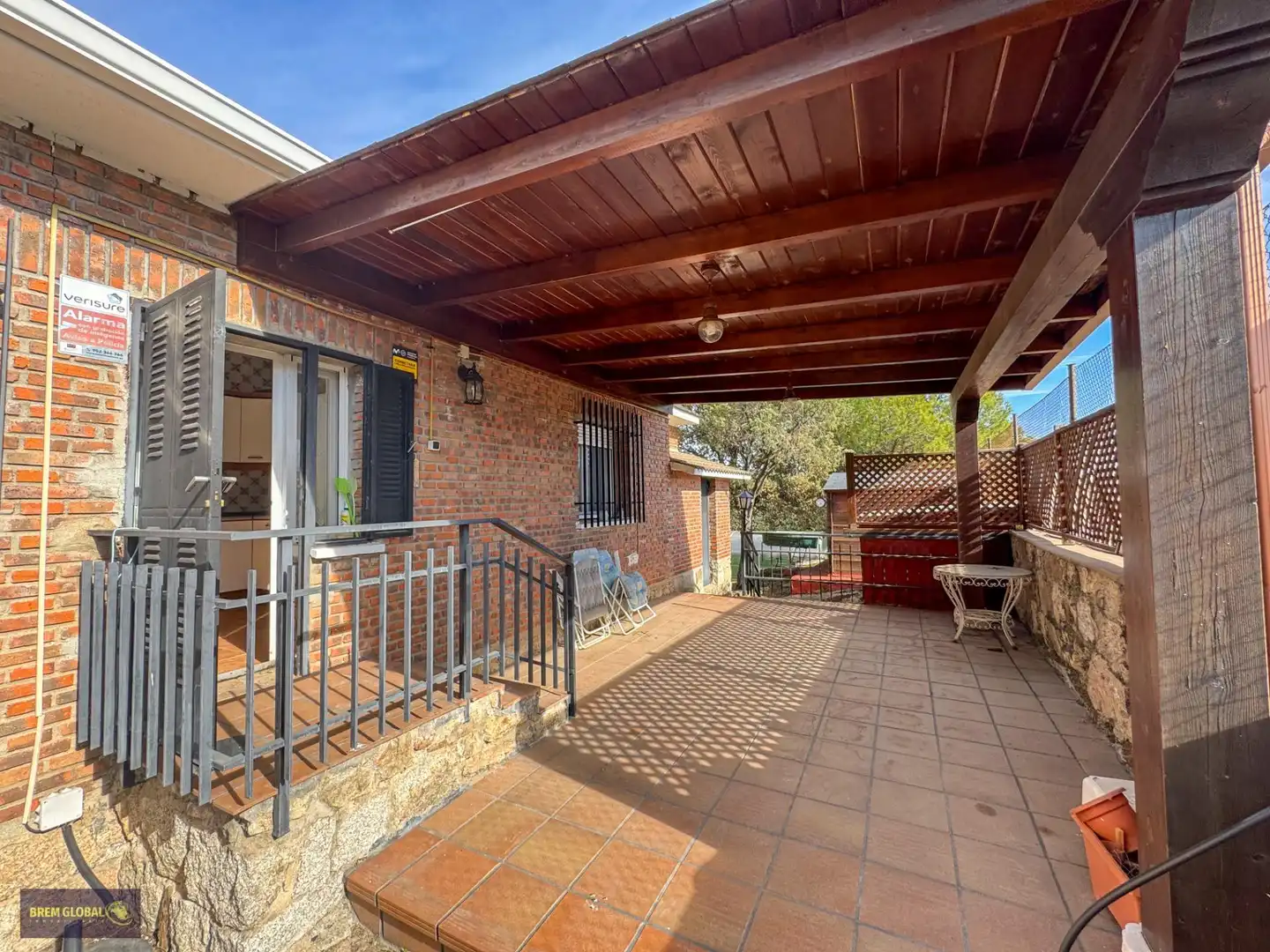 Terrassa de Casa o xalet en venda en La Cabrera amb Jardí privat, Terrassa i Traster