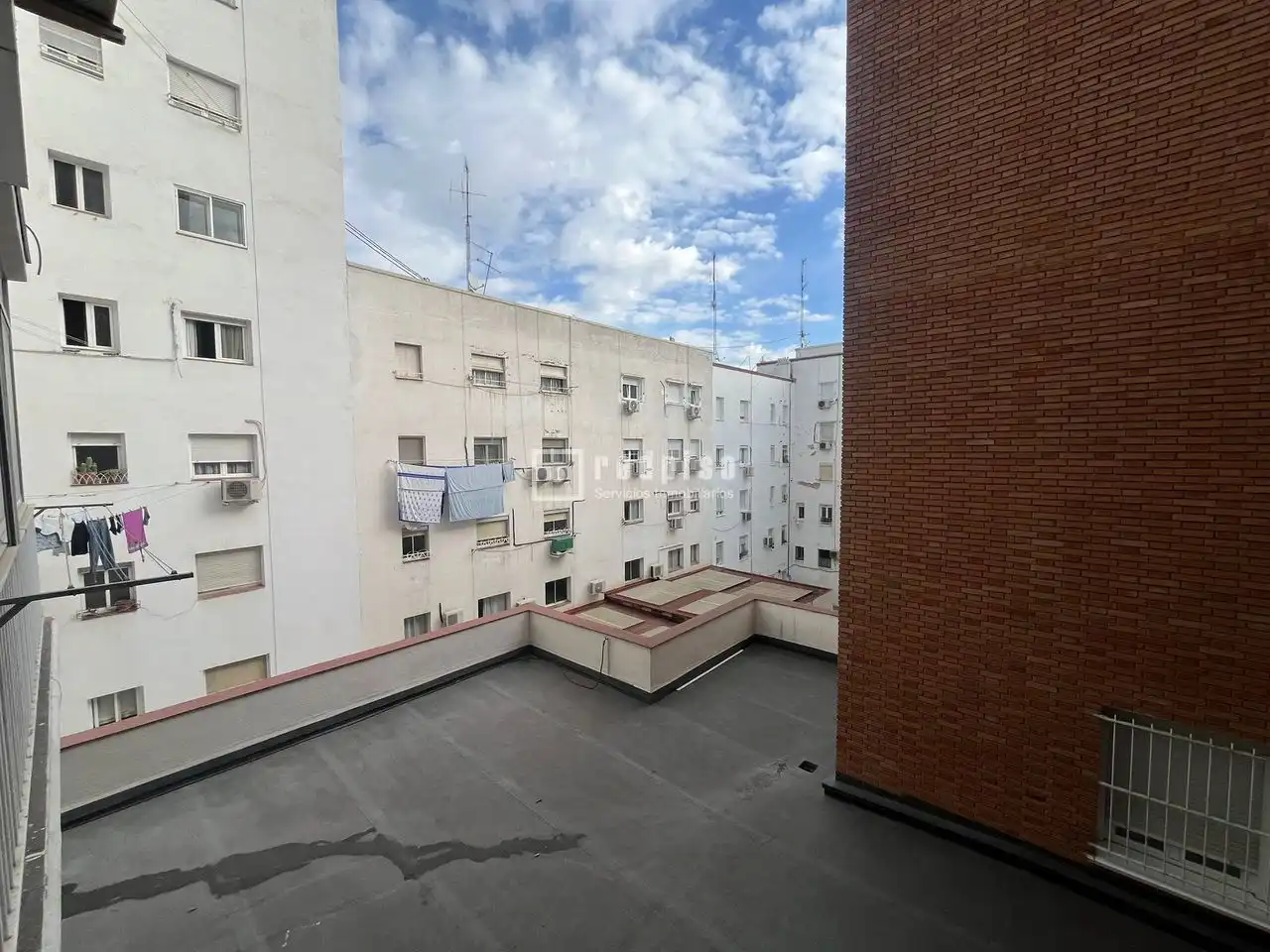 Habitación de Piso en venta en Madrid con Calefacción