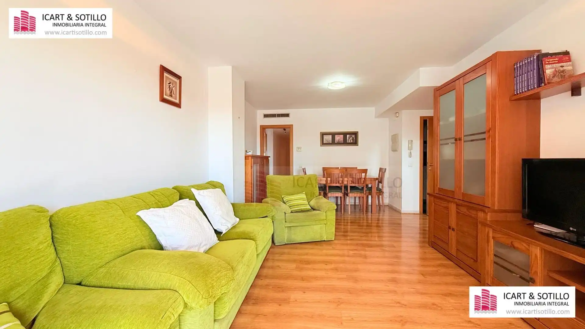 Sala d'estar de Pis en venda en Vinaròs amb Aire condicionat, Calefacció i Parquet