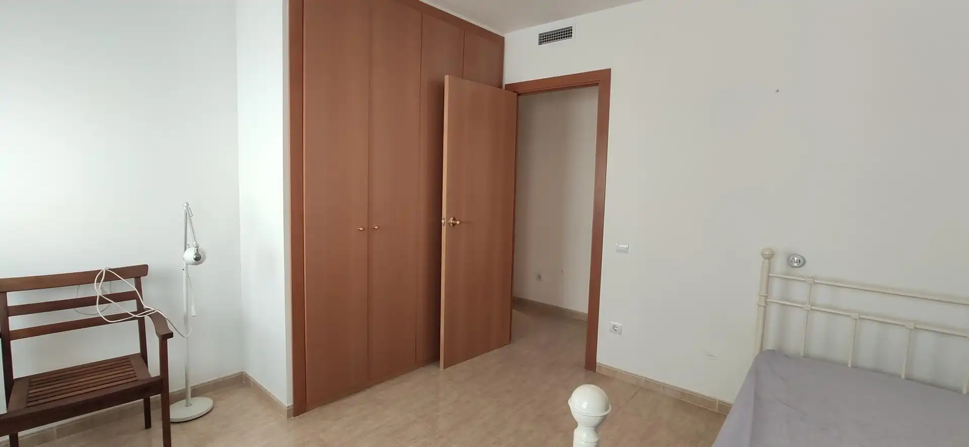 Schlafzimmer von Wohnung zur Miete in La Ràpita mit Möbliert und Balkon