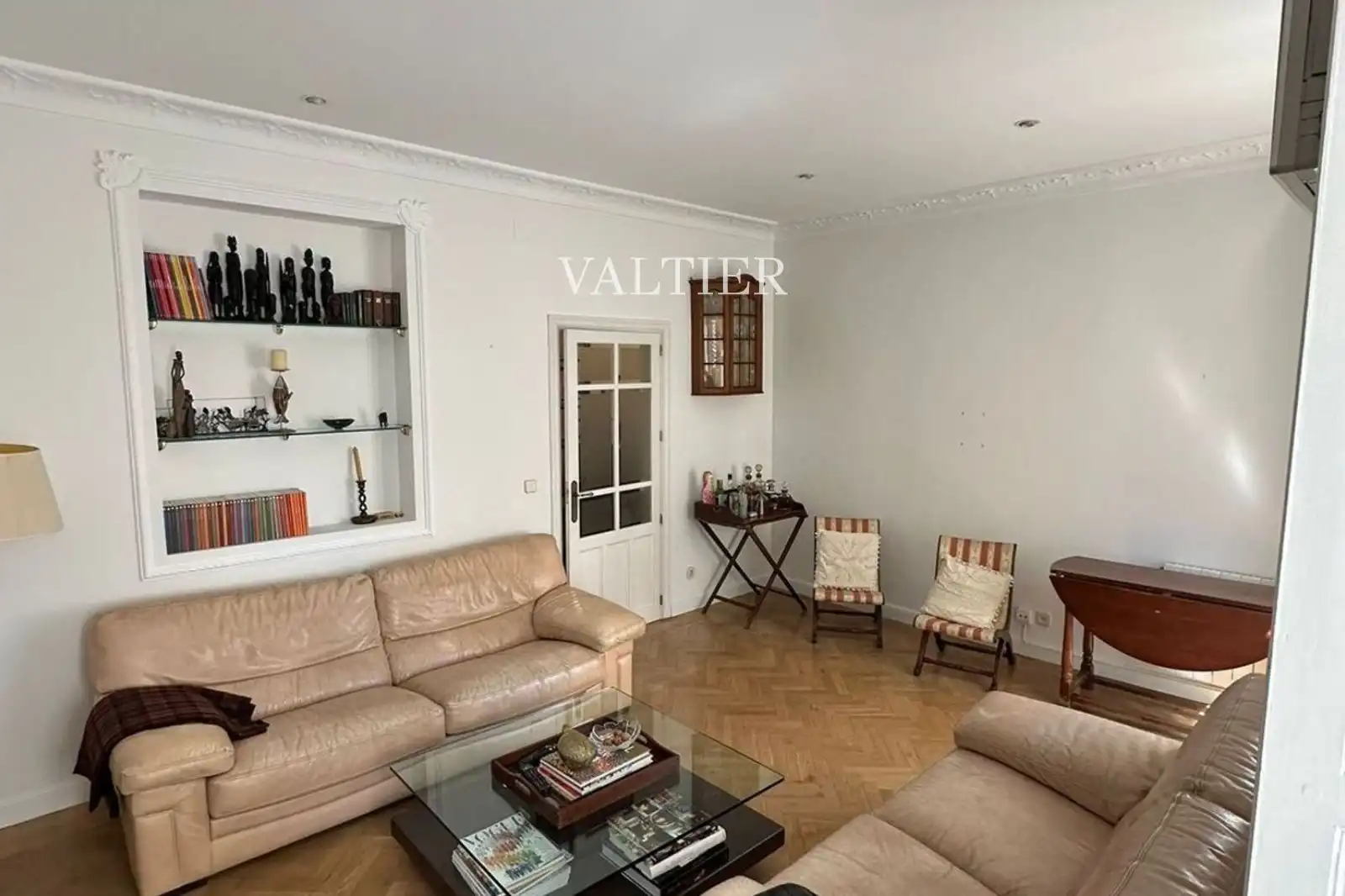 Sala de estar de Piso de alquiler en  Madrid Capital con Aire acondicionado, Calefacción y Amueblado