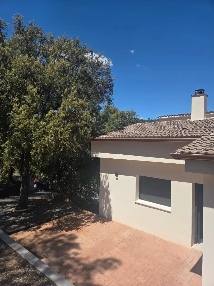 Vista exterior de Casa o xalet en venda en Torrelles de Llobregat amb Aire condicionat, Calefacció i Jardí privat
