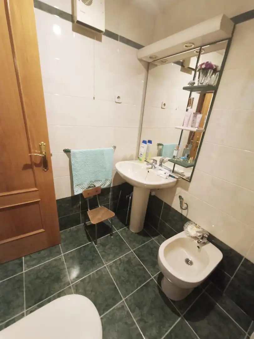 Bathroom of Flat for sale in Móstoles  with Air Conditioner, Furnished and Oven