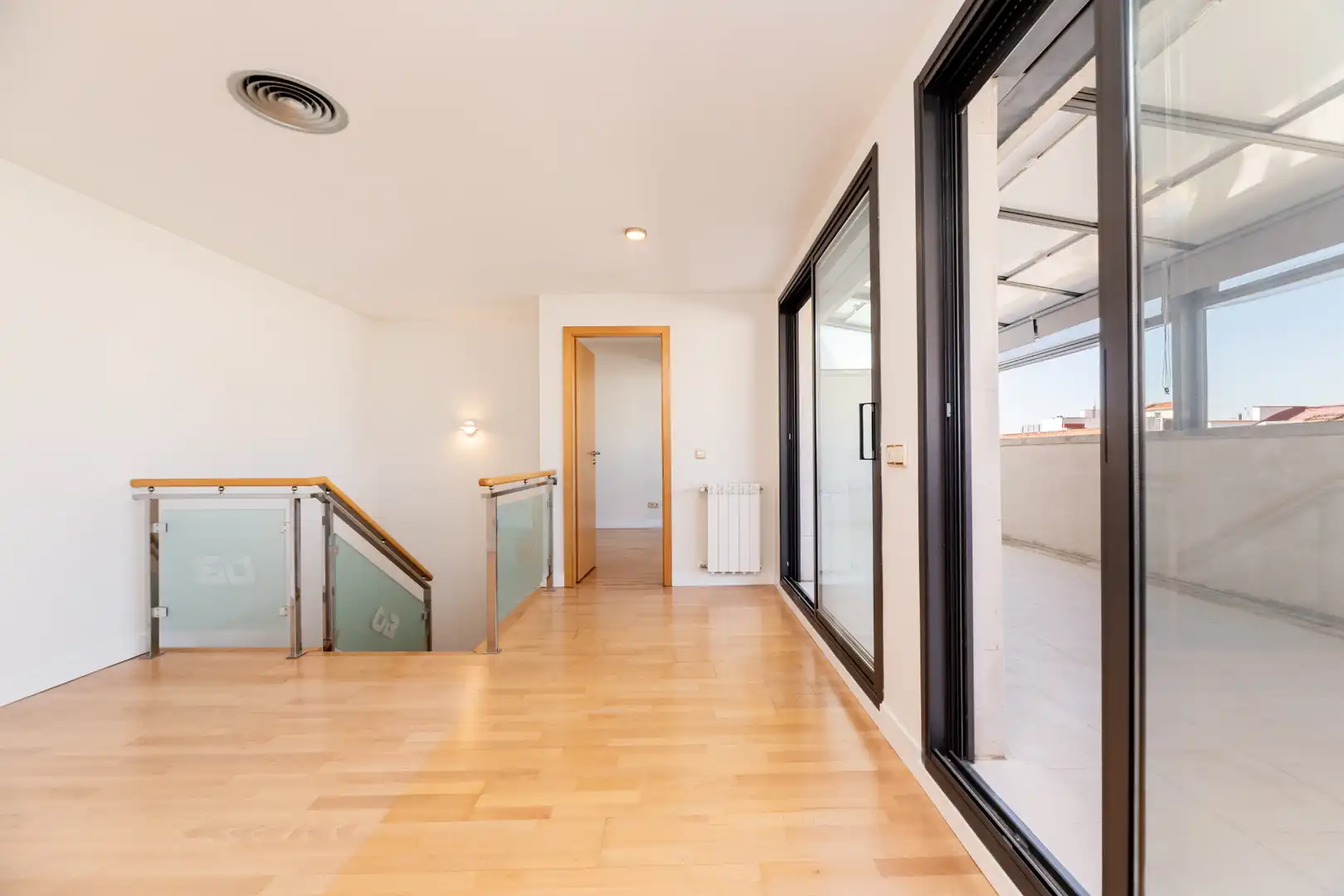 Ático de alquiler con opción a compra en Madrid con Aire acondicionado, Calefacción y Terraza