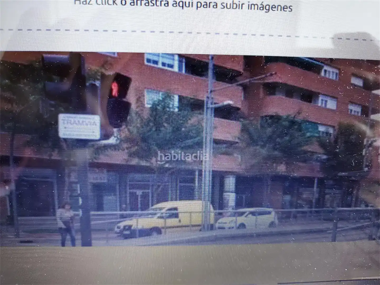 Vista exterior de Garaje de alquiler en Cornellà de Llobregat