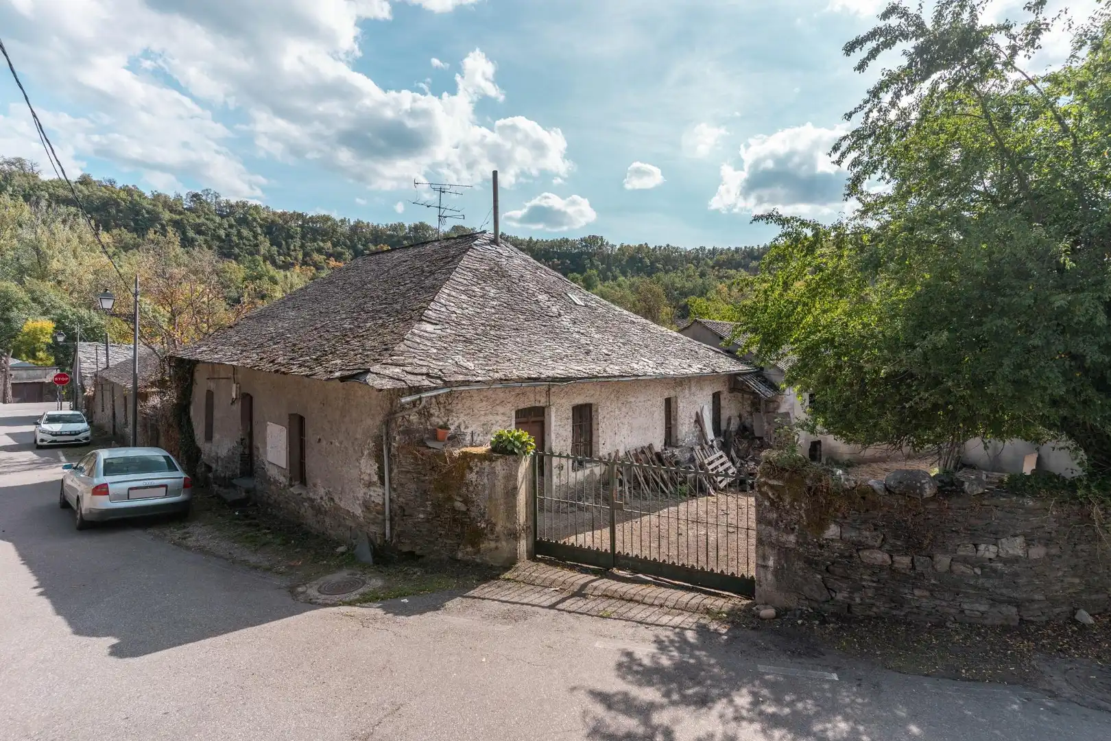 Vista exterior de Casa o chalet en venta en Palacios del Sil con Jardín privado