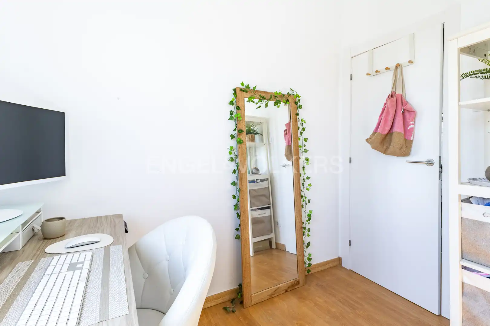 Schlafzimmer von Wohnung zur Miete in Barcelona mit Heizung, Parkett und Möbliert