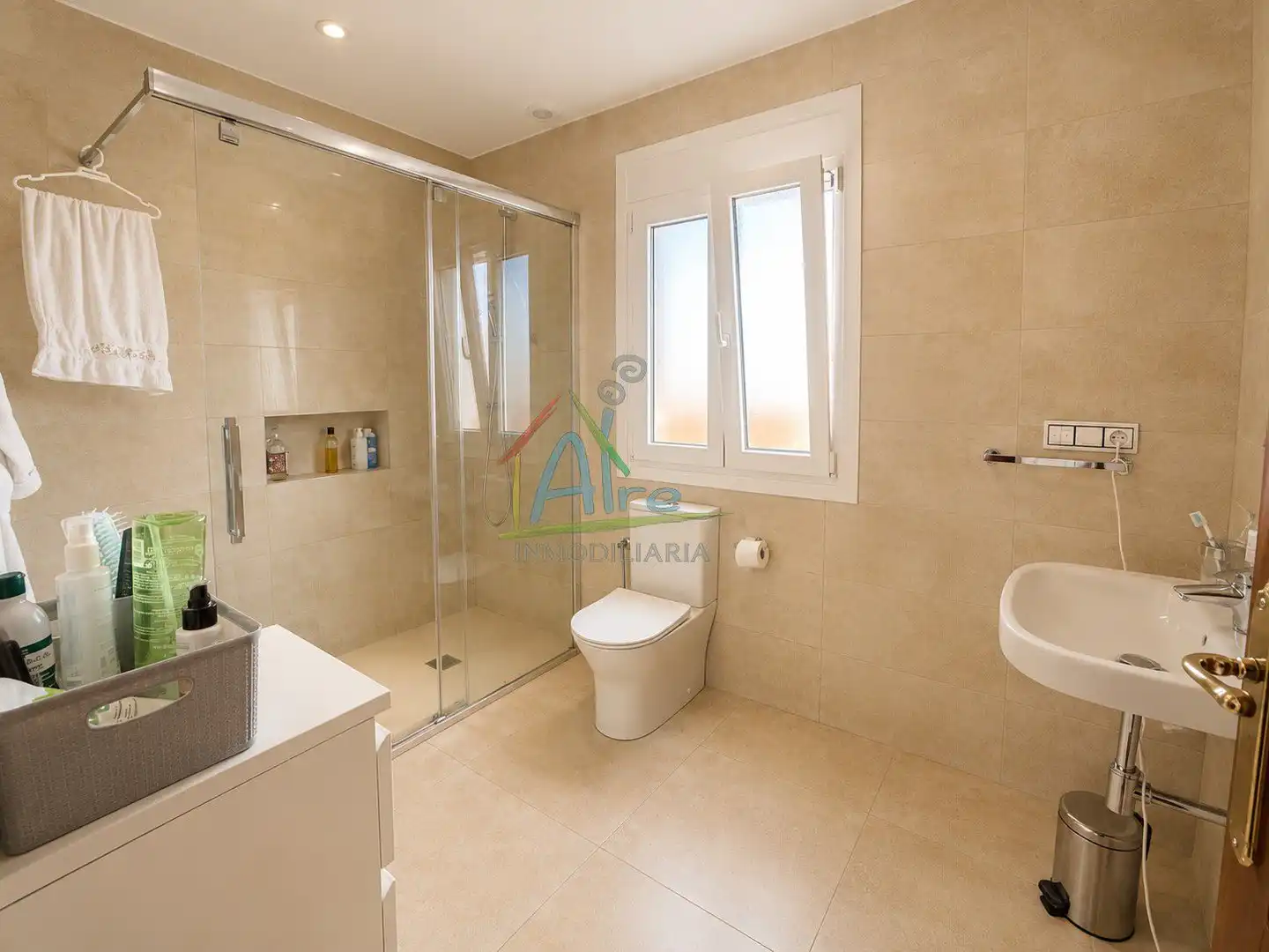 Baño de Piso en venta en Lepe con Aire acondicionado, Calefacción y Terraza