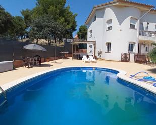 Piscina de Casa o xalet en venda en El Catllar  amb Terrassa, Piscina i Balcó