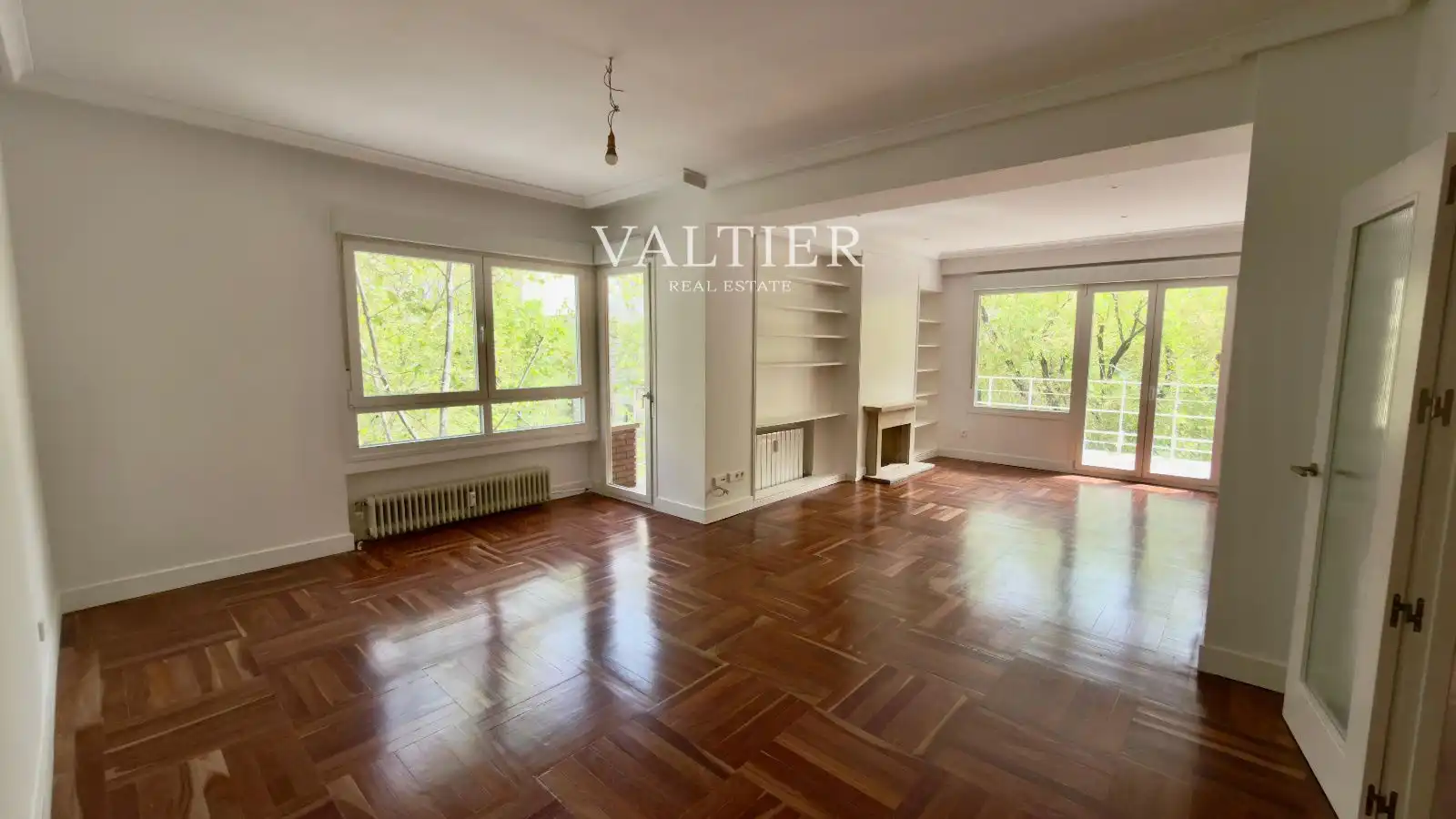 Sala de estar de Piso de alquiler en  Madrid Capital con Aire acondicionado, Terraza y Trastero