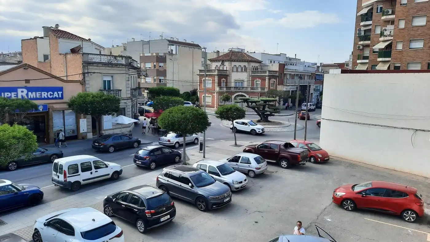 Vista exterior de Pis en venda en Amposta amb Terrassa, Moblat i Balcó