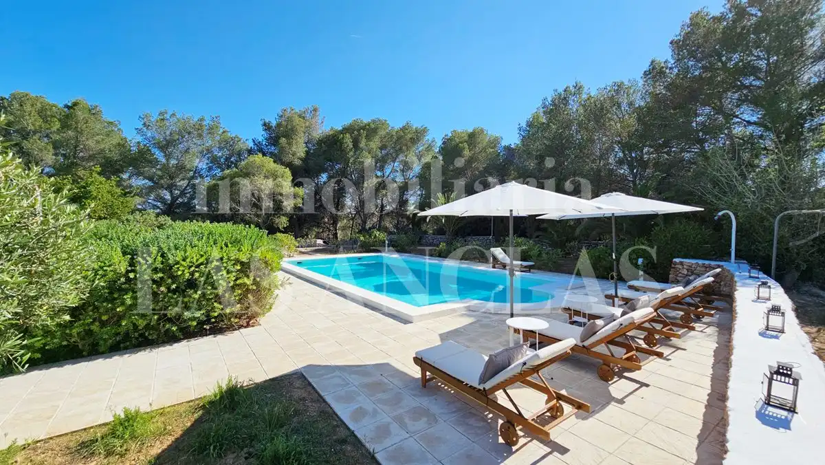 Garten von Country house zum Verkauf in Santa Eulària des Riu mit Klimaanlage, Heizung und Terrasse