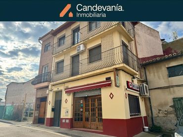 Locale commerciale in affitto a Calle Calvo Sotelo 4
