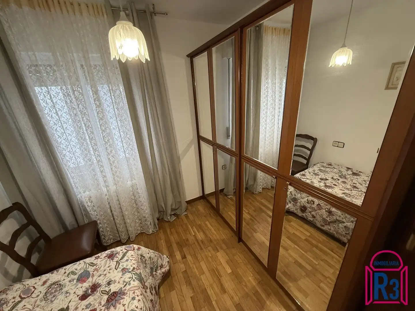 Schlafzimmer von Wohnung zur Miete in León Capital  mit Heizung, Terrasse und Möbliert