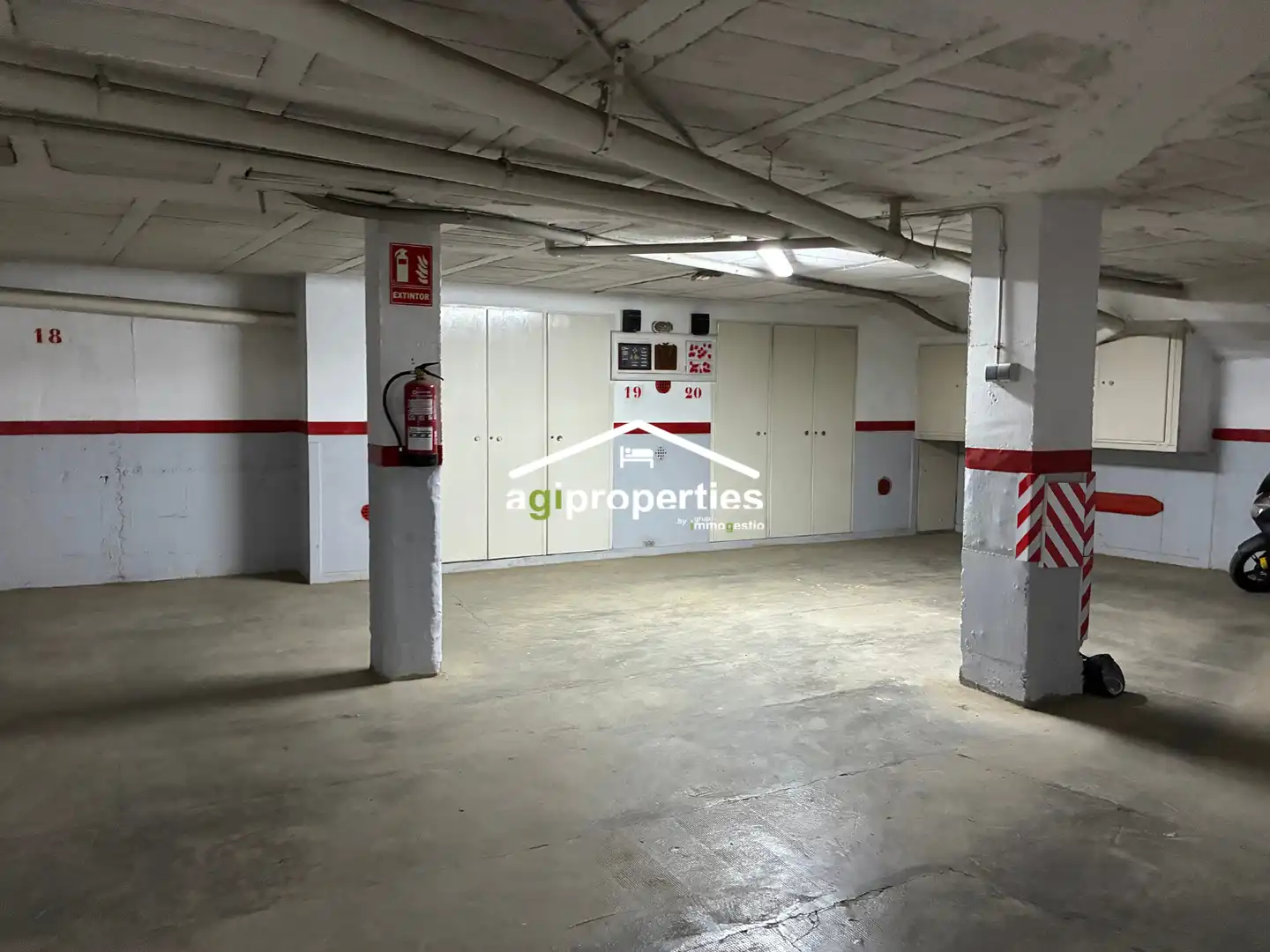 Parking for sale in calle valencia, 20 20, imagen 2