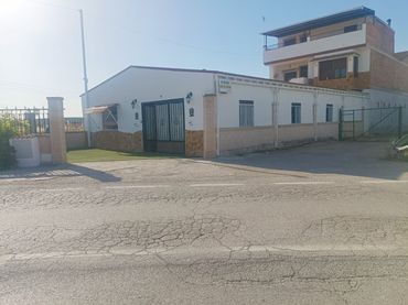 Villa à vendre à Mengíbar
