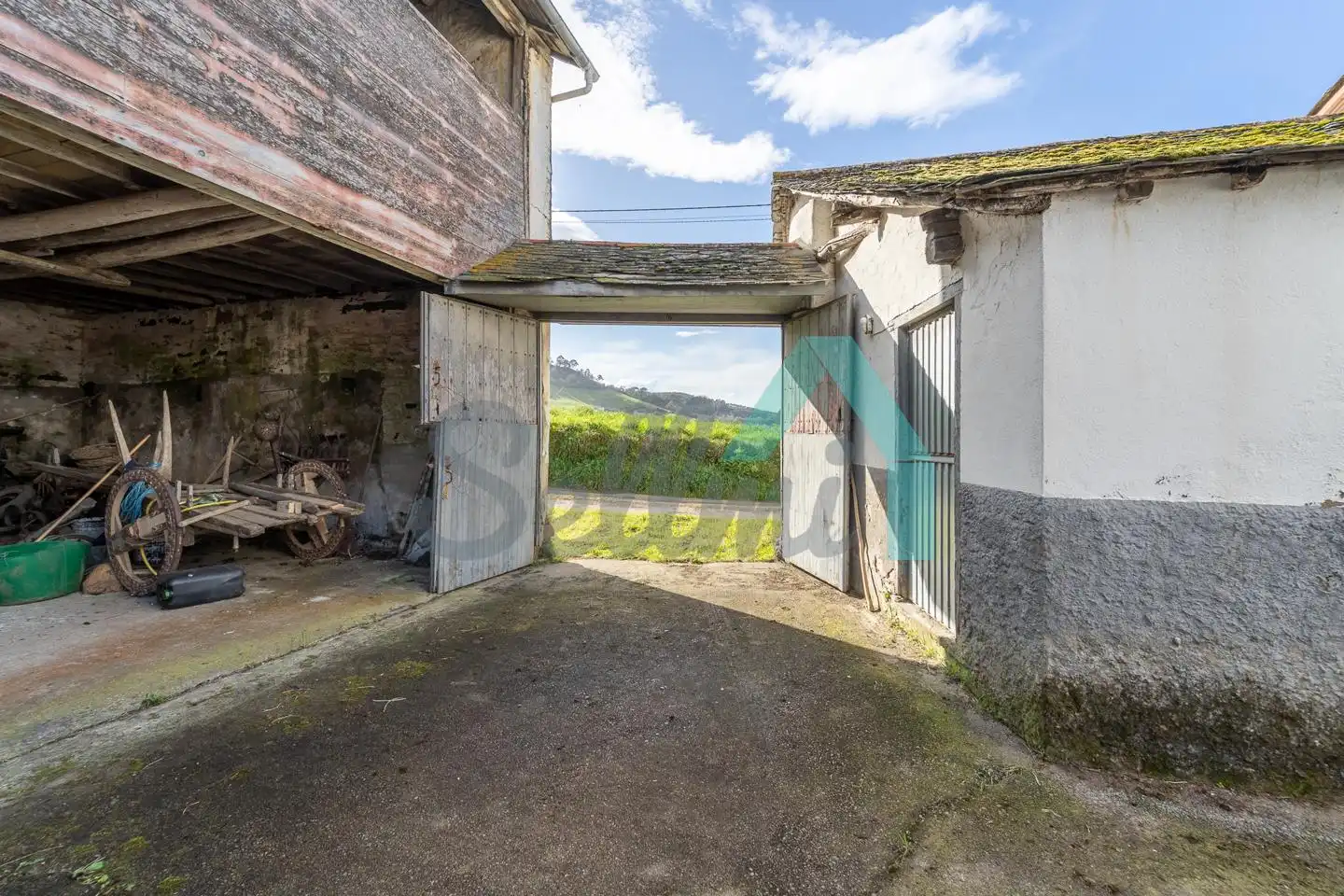 Exterior view of Houses for sale in Valdés - Luarca  with Private garden and Parquet flooring