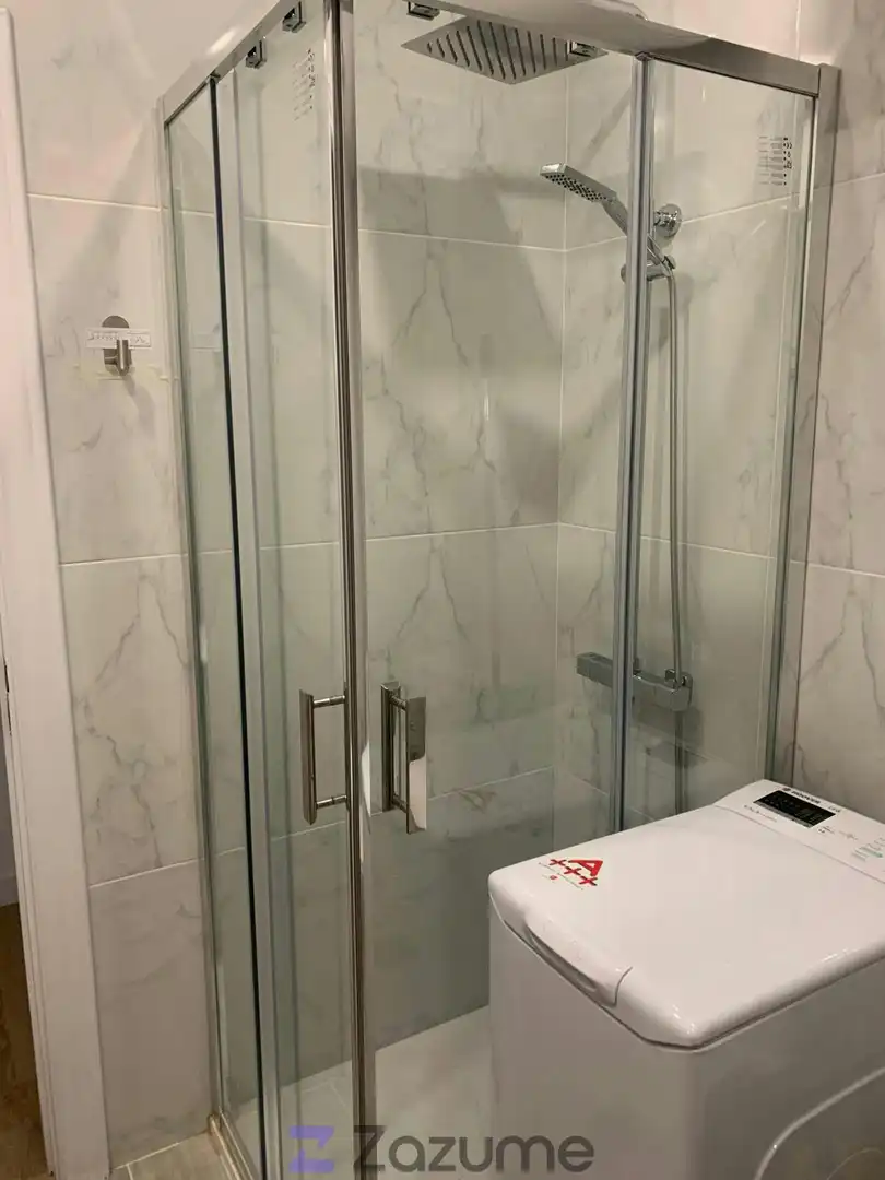 Baño de Piso de alquiler en Madrid con Aire acondicionado, Calefacción y Horno