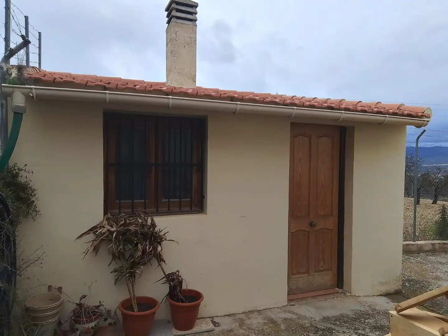 Vista exterior de Casa o xalet en venda en Tibi amb Jardí privat, Terrassa i Moblat