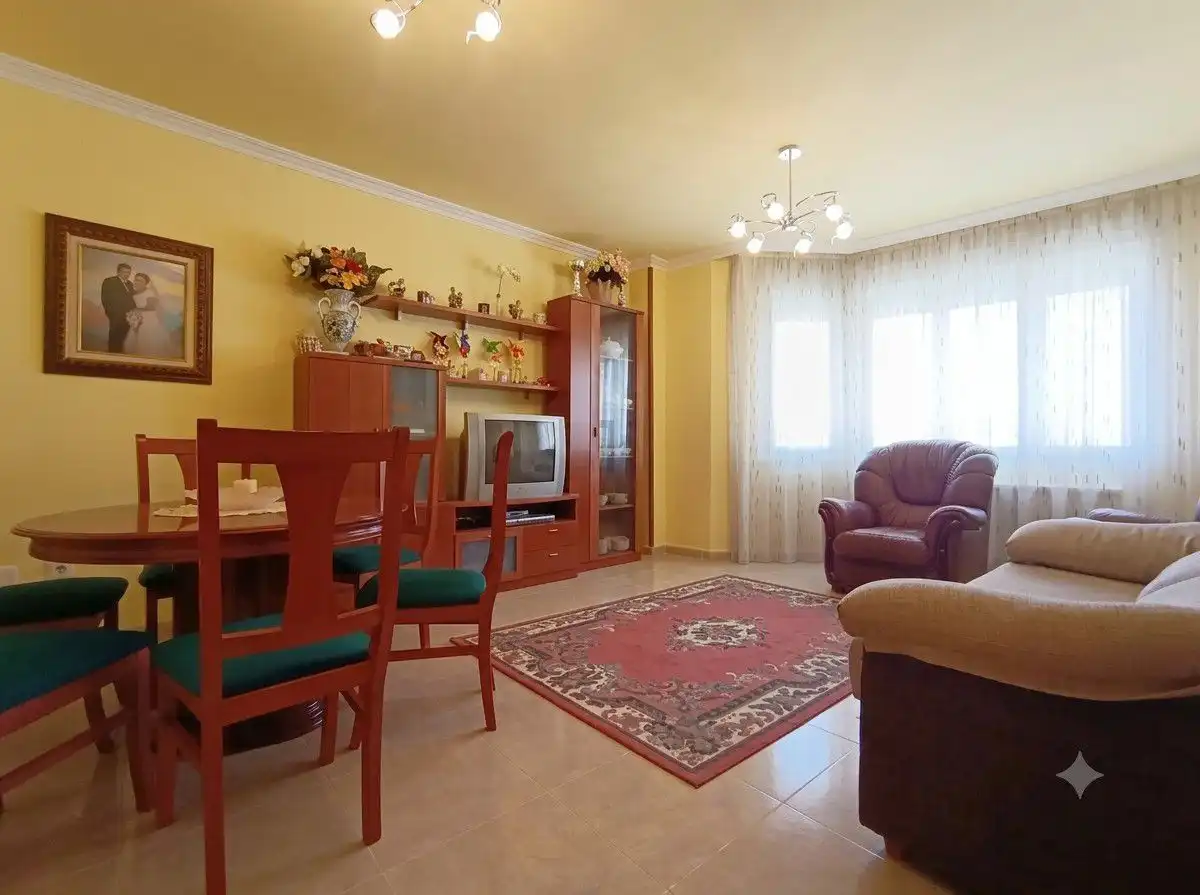 Sala de estar de Piso en venta en Entrena con Calefacción, Terraza y Trastero