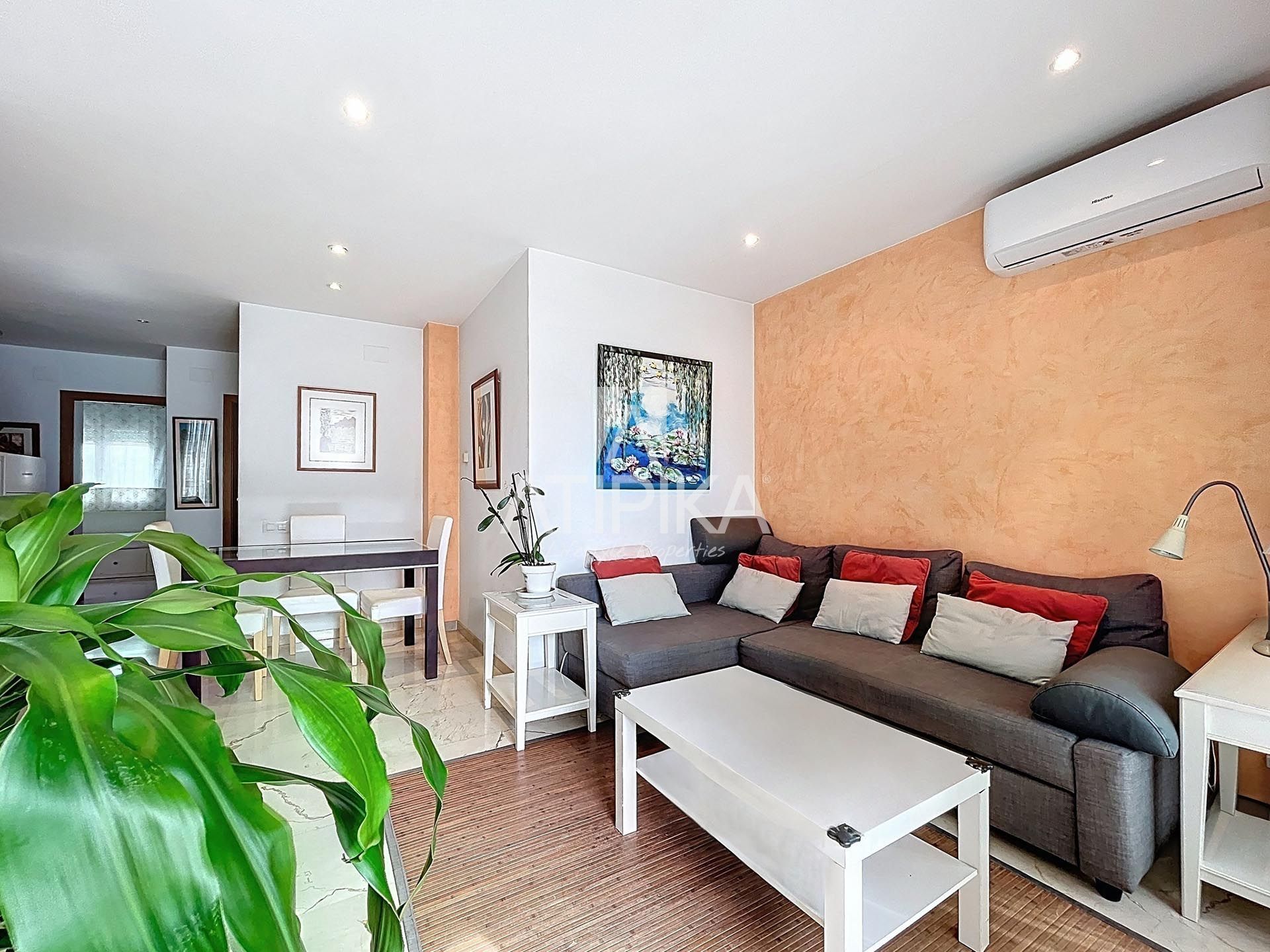 Wohnzimmer von Dachboden zum verkauf in Castelldefels mit Klimaanlage, Heizung und Terrasse