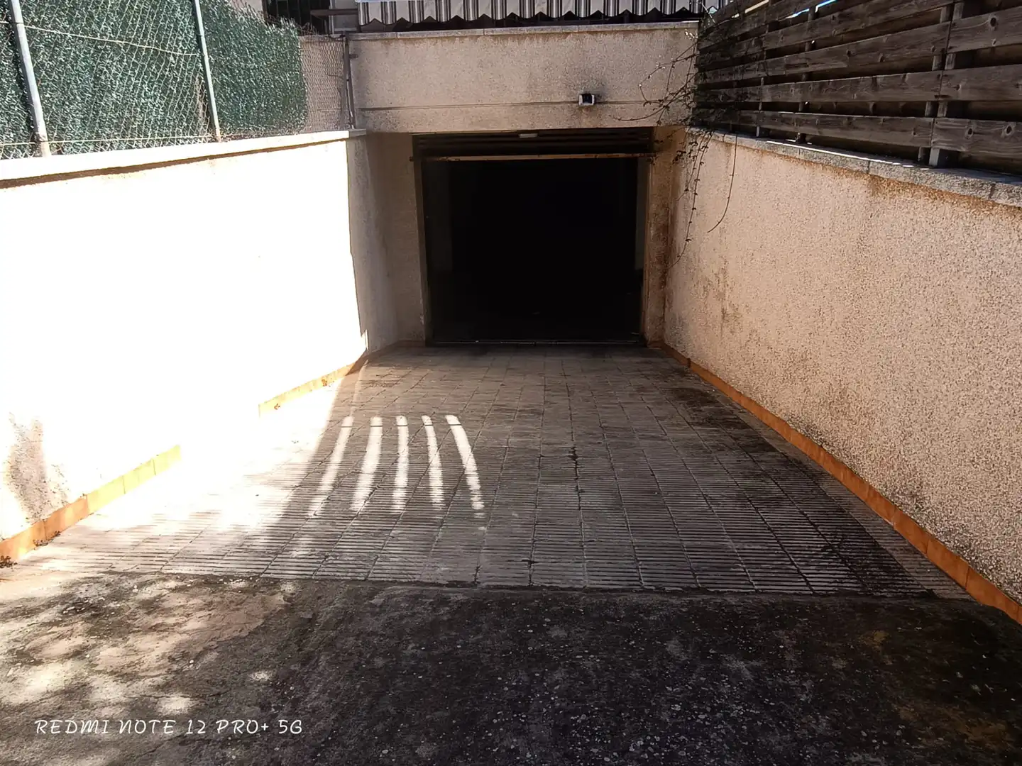 Parkplatz von Wohnung zum Verkauf in Cunit mit Klimaanlage, Terrasse und Abstellraum